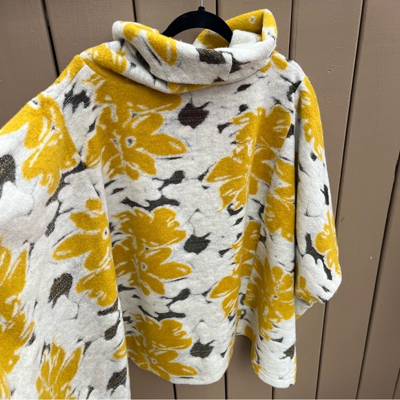 Anthropologie Saturday Sunday yellow floral bohemian poncho turtleneck sweater - Picture 3 of 10